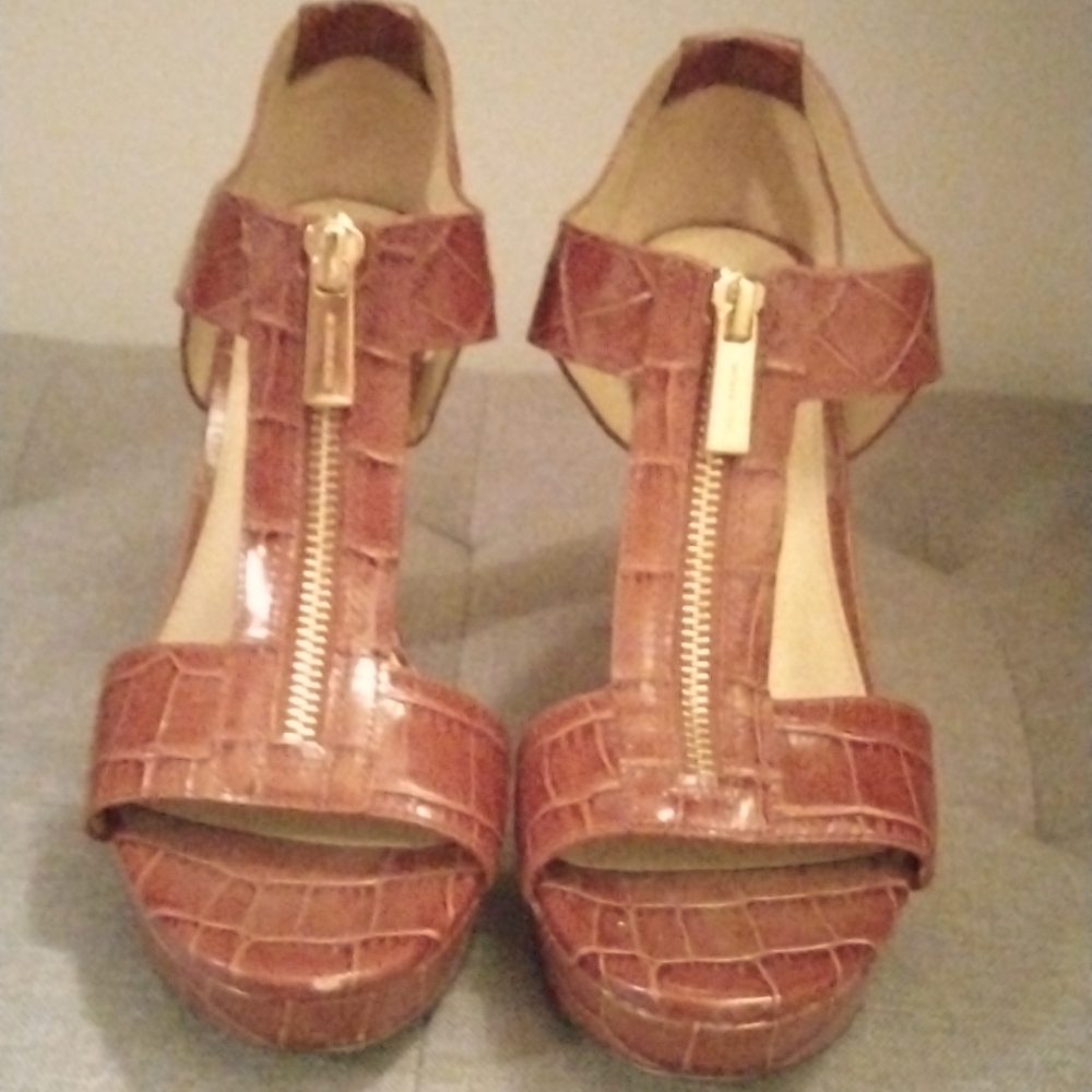 Michael kors 6 1/2 medium